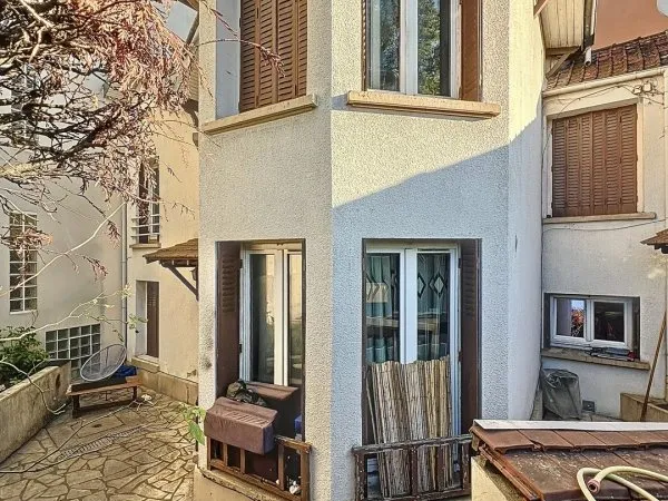 Immeuble de rapport 120 m²