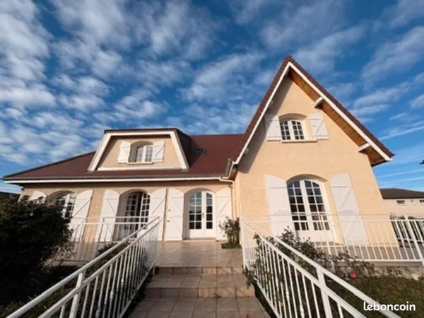 Maison 6 pièces 155 m²