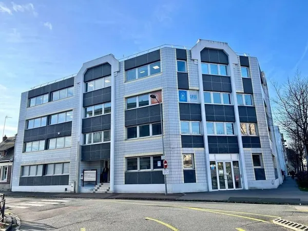 Bureaux 843 m²