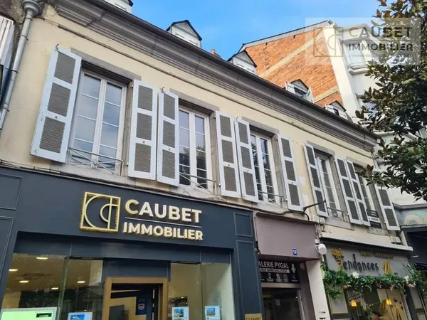 CENTRE VILLE - BUREAUX 171m² + combles