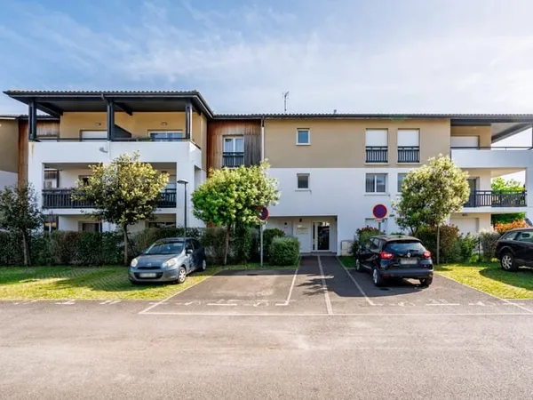 Bel Appartement T3 avec terrasse et jardin dans une résidenc