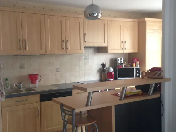 Appartement T3 lumineux avec loggia et box