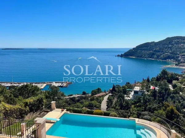 Villa avec piscine et vue mer panoramique à Theoule - Baie de Cannes