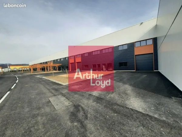 LOCAL D'ACTIVITE 874 m² CLERMONT-FERRAND