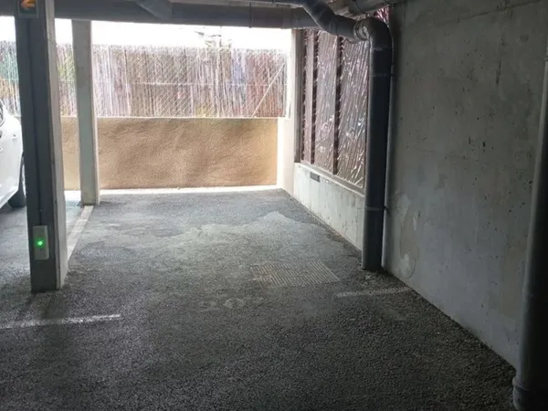 Particulier place de parking secteur Porte Marine la Seyne s