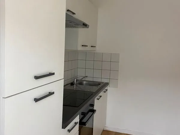 ✨ F2 entièrement rénové - À 2 pas de la Place Franklin ✨