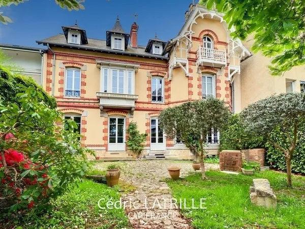 Maison Bourgeoise à vendre 11 pièces TARBES (65)
