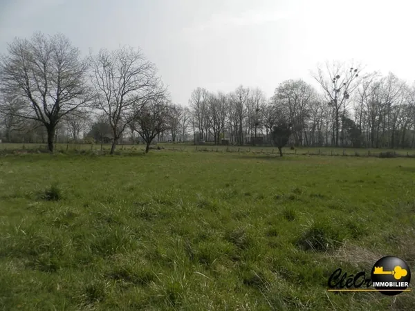 Terrain 1853 m²