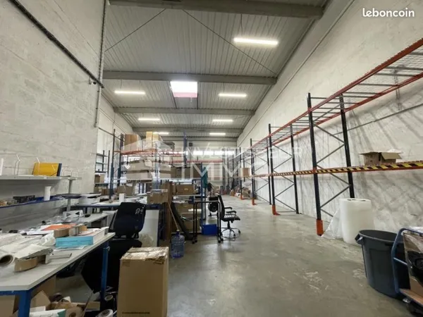Local d'activité 385 m²