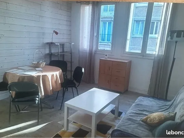 Appartement T3 meublé . Brest (haut de St Martin)