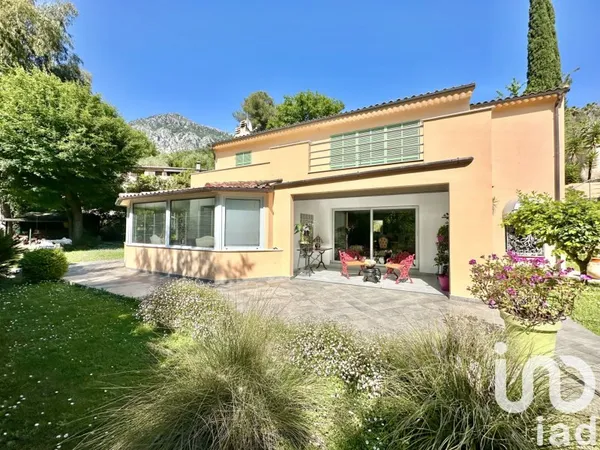 Maison 6 pièces 204 m²