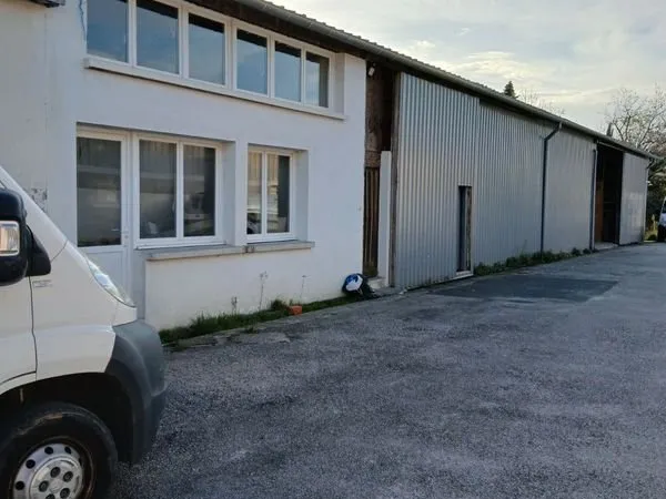 Local d’activité et entrepôt Location Castres 2p 150m² 850€