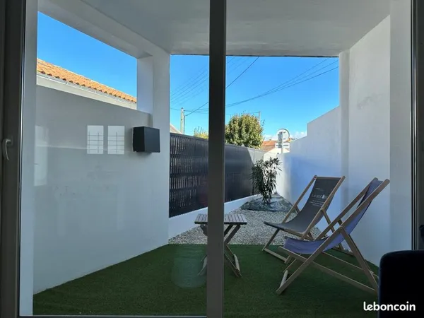 Location maison T4 rénovée et meublé avec cour