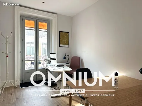 Bureaux, hôtel 106 m²