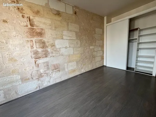 Studio 1 pièce 31 m²