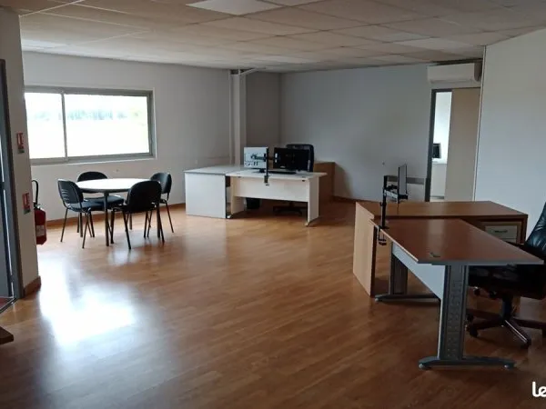 Bureaux à louer 115m²