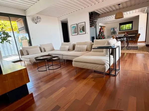Villa d'architecte contemporaine - 4 chambres - Piscine - Environnement calme