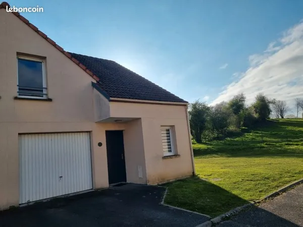 Maison individuelle 85m² - 3 chambres - garage - jardin - proche hôpital - résidence sécurisée