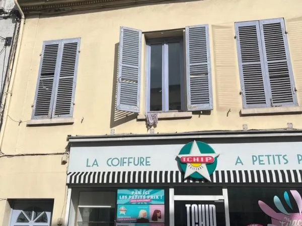 Bâtiment 1 pièce 210 m²