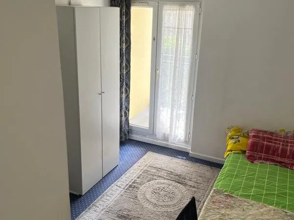 Chambre meublée tout confort dans un appartement moderne
