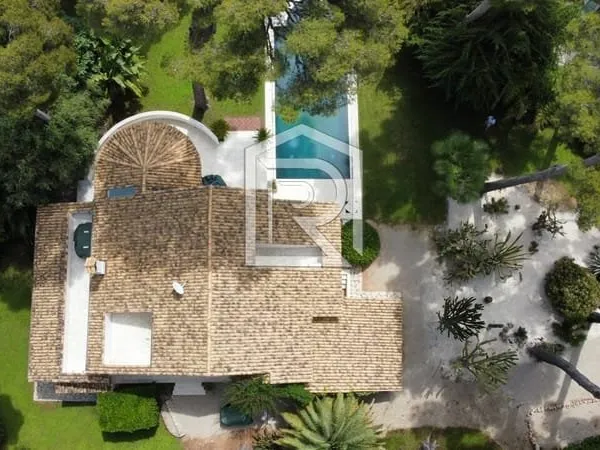 Au coeur du Cap d'Antibes - Villa avec vue mer et piscine miroir