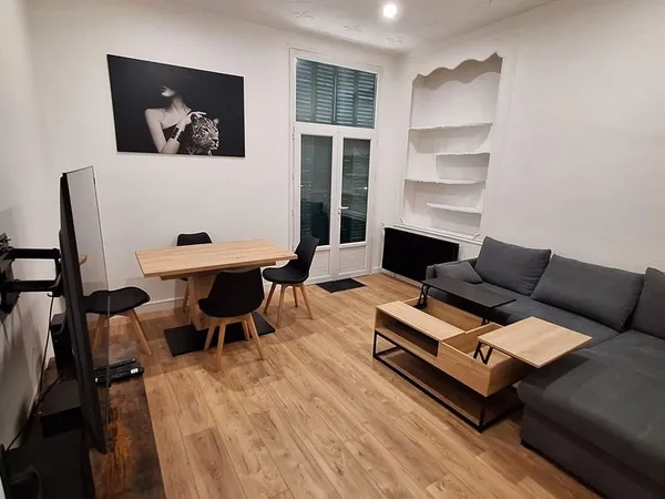 Appartement rénové et meublé avec jardin privatif 80m²