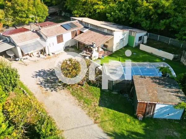 Maison 7 pièces 136 m²