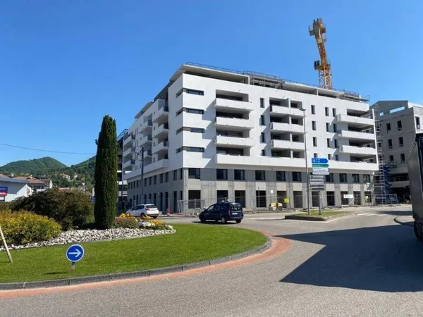 Local d'activité 130 m²