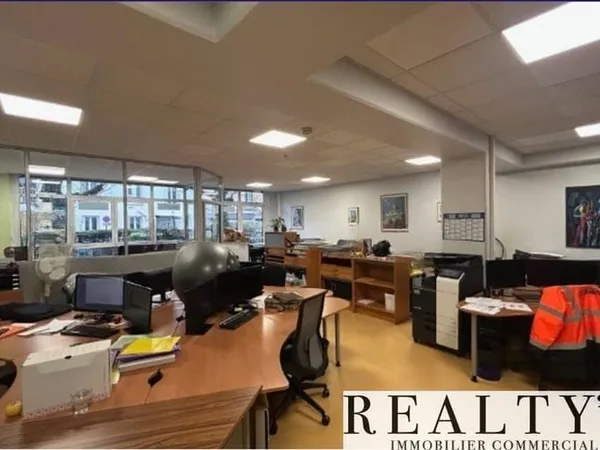 Boutique 2 pièces 307 m²