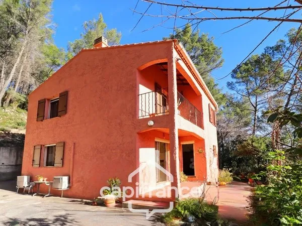 BELGENTIER (83) Maison à vendre 5 pièces + garage sur 6700m² de terrain