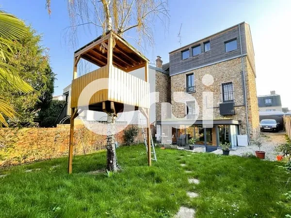 Maison 8 pièces 161 m²