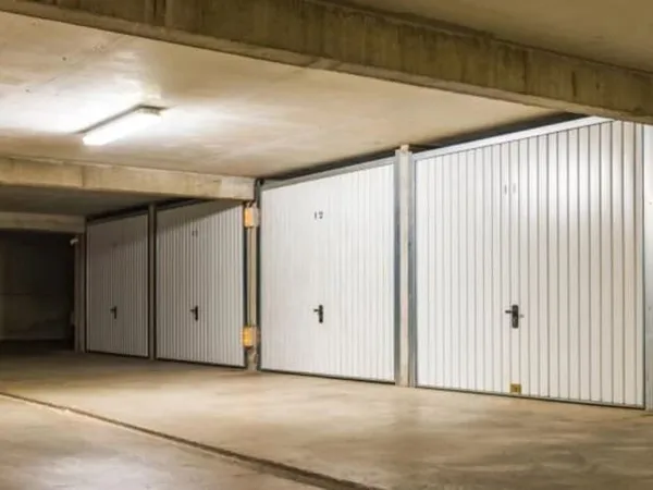 Parking / box Lyon