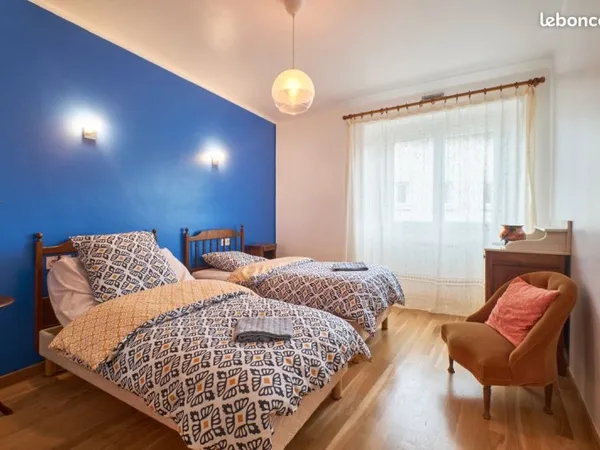 Location meublée 5 pièces 140 m² Brezins