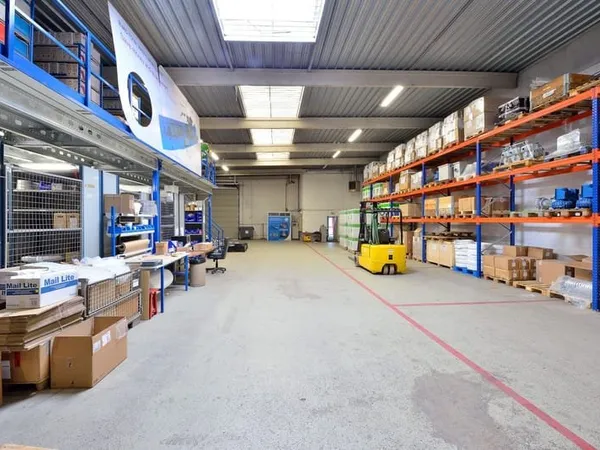 Local d'activité 474 m²