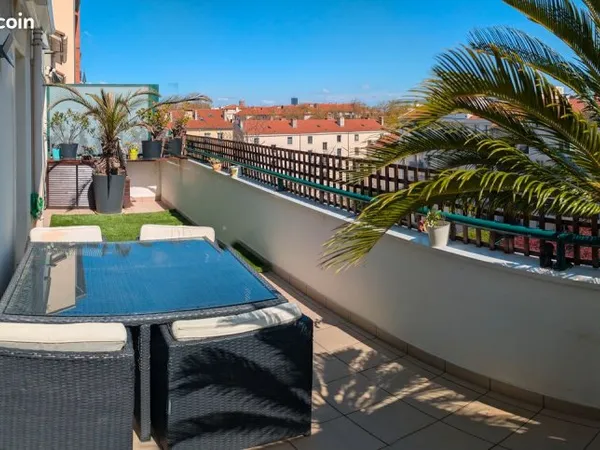 T3 - 71 m² - Terrasse 19 m² - Loggia / Bureau - Lyon 2e (Confluence) - Sans vis-à-vis