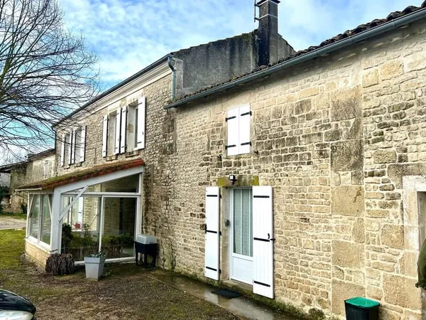 Ancien corps de ferme - Maison 190m2 - 5 chambres et bâtiments