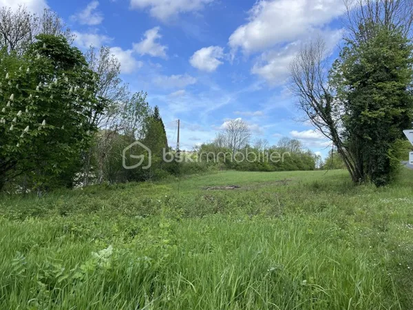 Terrain 2185 m²