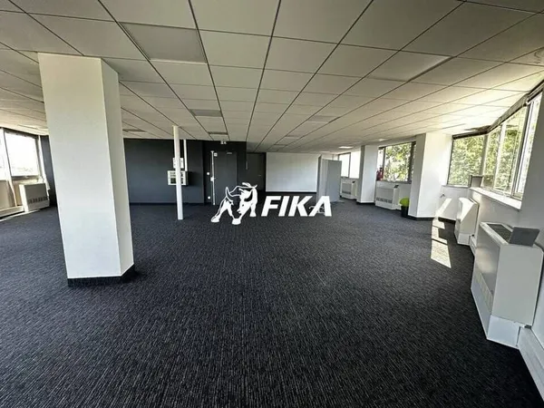Bureau 142 m²