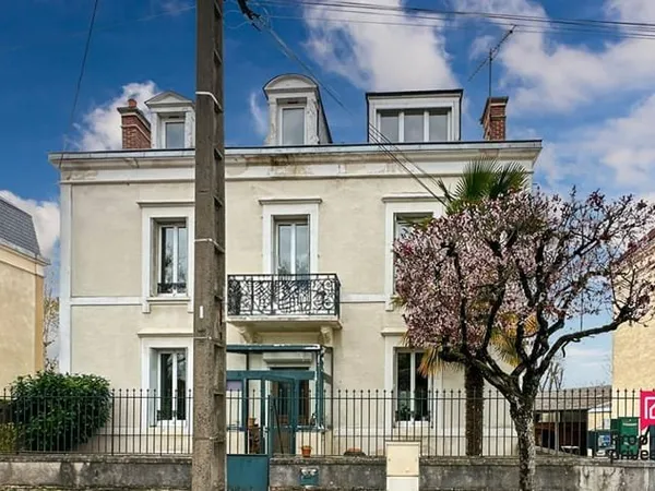 Maison Avallon 8 pièce(s) 200 m2
