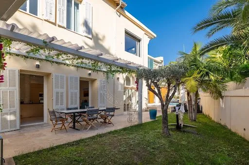 Maison 7 pièces 182 m²