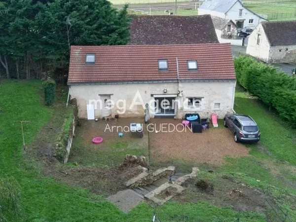 Maison individuelle rénovée 5 pièces (107 m²) sur parc exceptionnel (1800 m²) - vernoil-le-fourrier