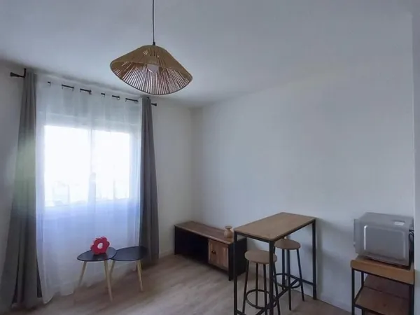 Studio 1 pièce 17 m²