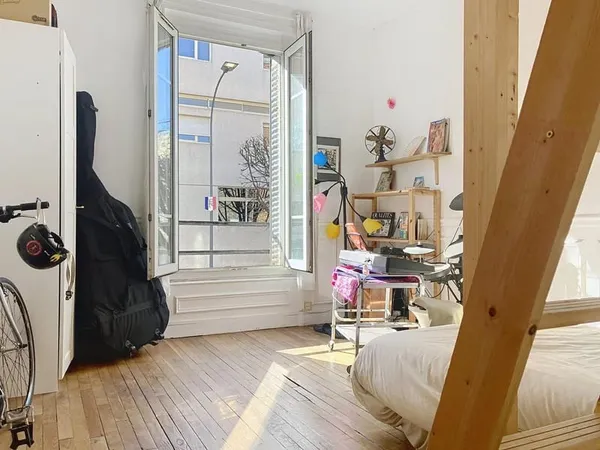 Appartement à 2 pas du métro Mairie de Montreuil,