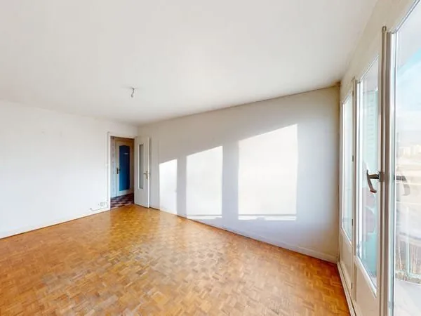 Appartement 4 pièces de 68m2 avec Vue et balcon à GRENOBLE / Possibilité de garage