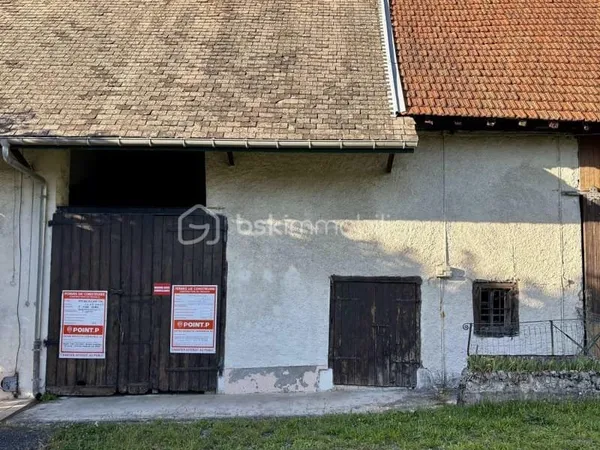 À vendre - Grange à rénover dans un corps de ferme, Aix-les-Bains