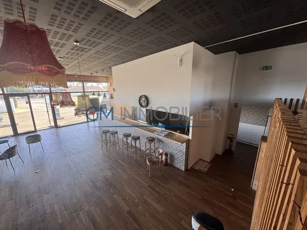 Local Commercial Premium 180m2 - Emplacement No1 - Tyrosse RD810