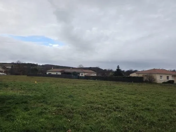 TERRAIN A BATIR PROCHE CENTRE SEMALENS 915M²