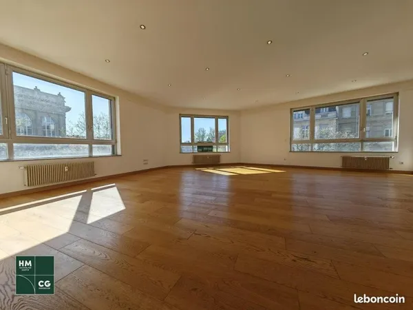 Appartement 4 pièces 145 m²