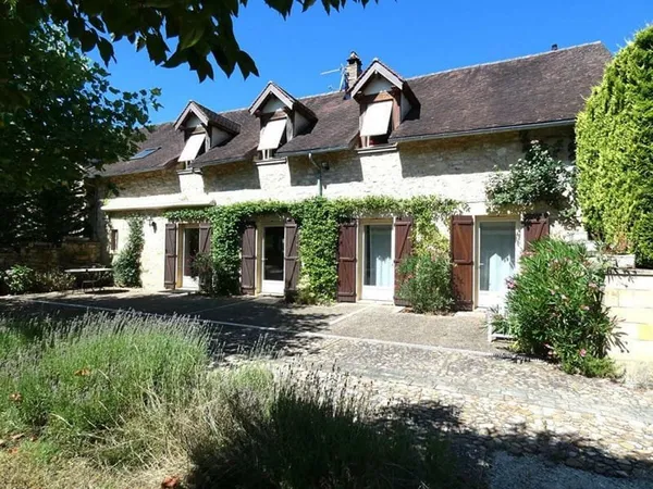2 Maisons / dépendances / garage / terrain 1900m²