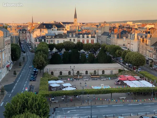 Appartement meublé 64m2 Place du forum avec parking